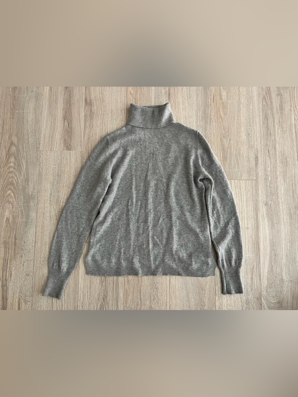 J. Crew Women’s Everyday cashmere turtleneck sweater Heather grey - Size Small